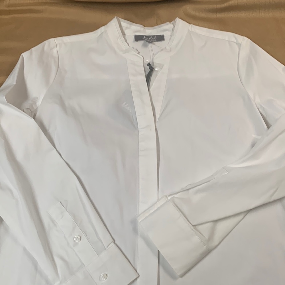 White cotton poly spandex blouse - size large